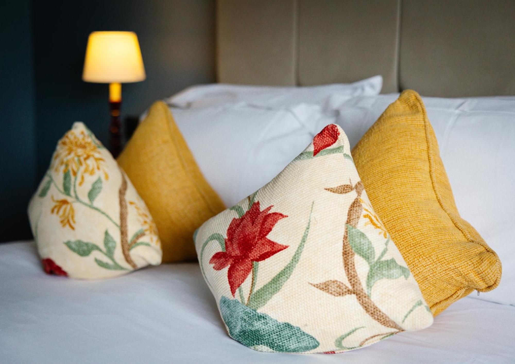 Conyngham Arms Hotel Слейн Экстерьер фото