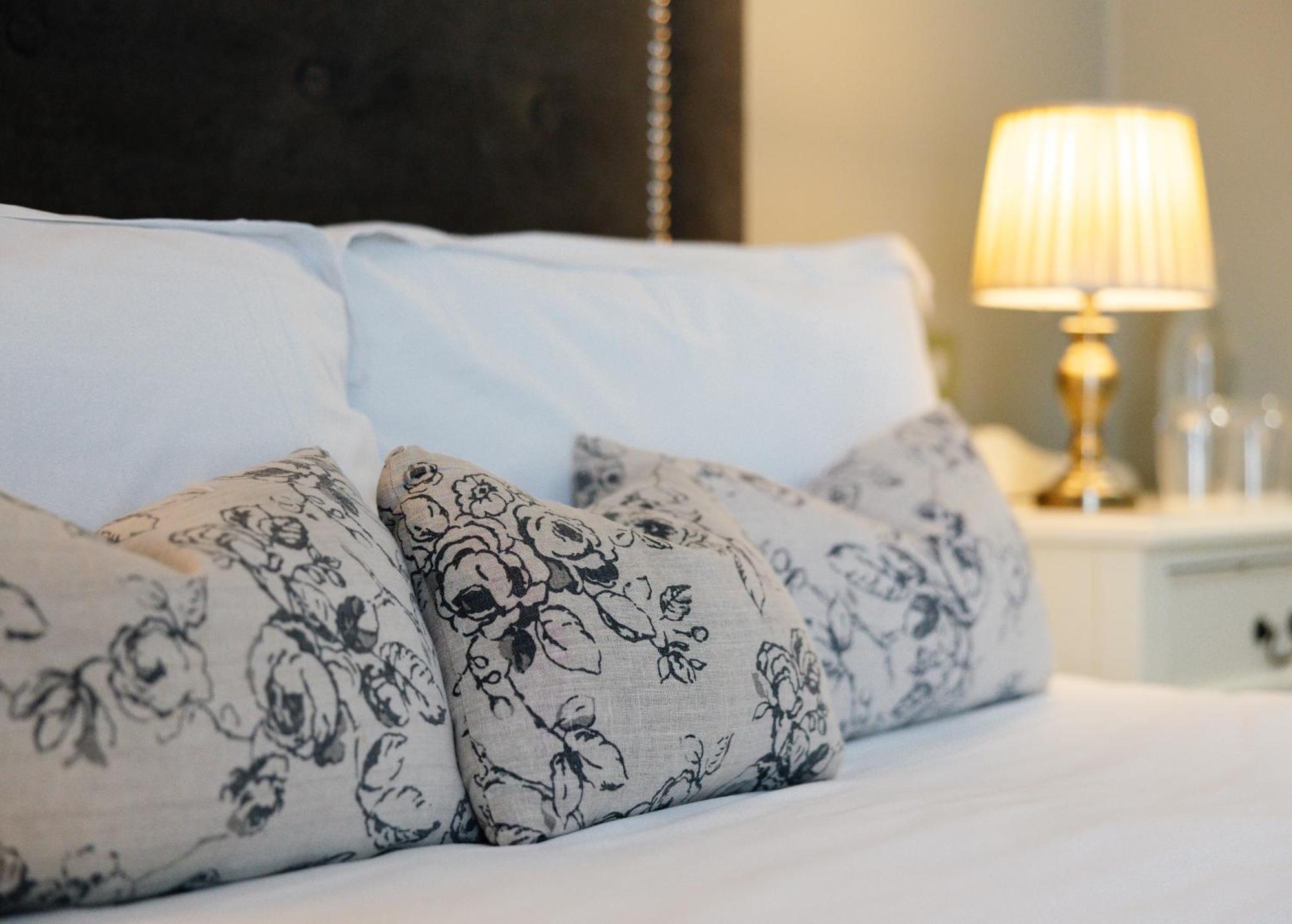 Conyngham Arms Hotel Слейн Экстерьер фото