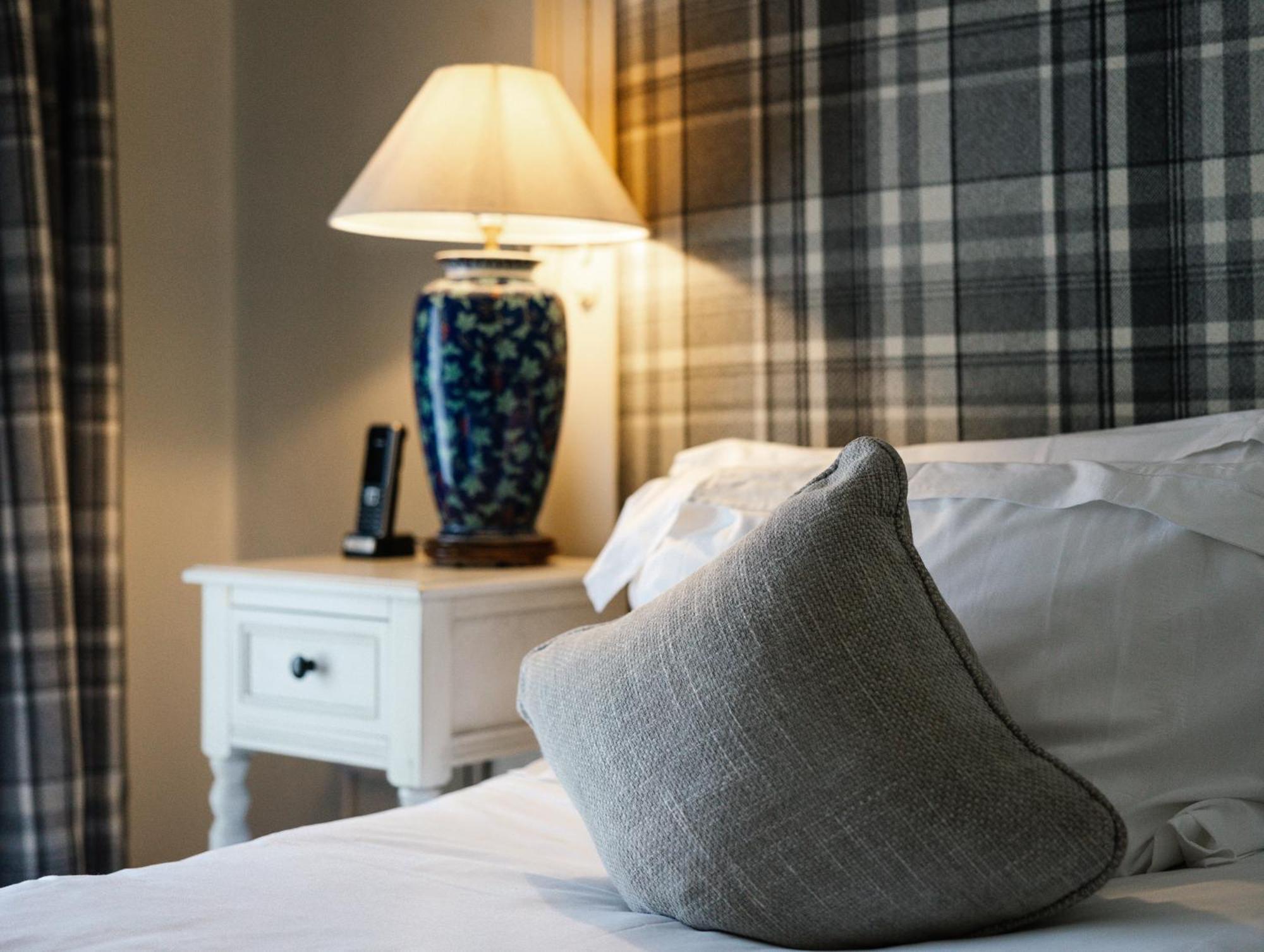 Conyngham Arms Hotel Слейн Экстерьер фото
